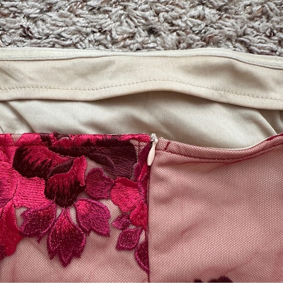 PrettyLittleThing Fuchsia Bandeau Embroidered Lace Bodycon Dress Women’s Size 8 - Picture 12 of 16